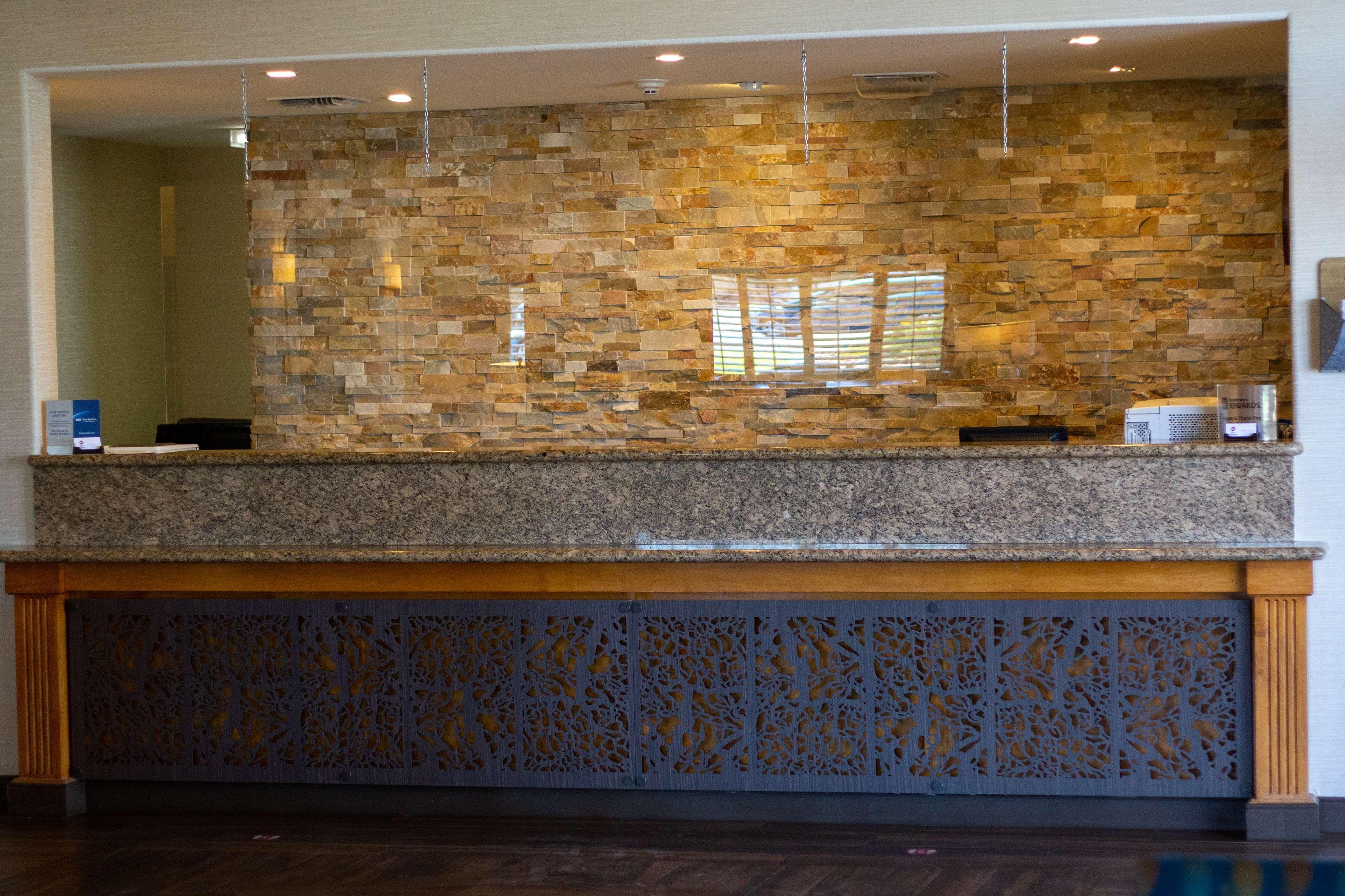 Best Western Plus A Wayfarer'S Inn & Suites Кингман Экстерьер фото