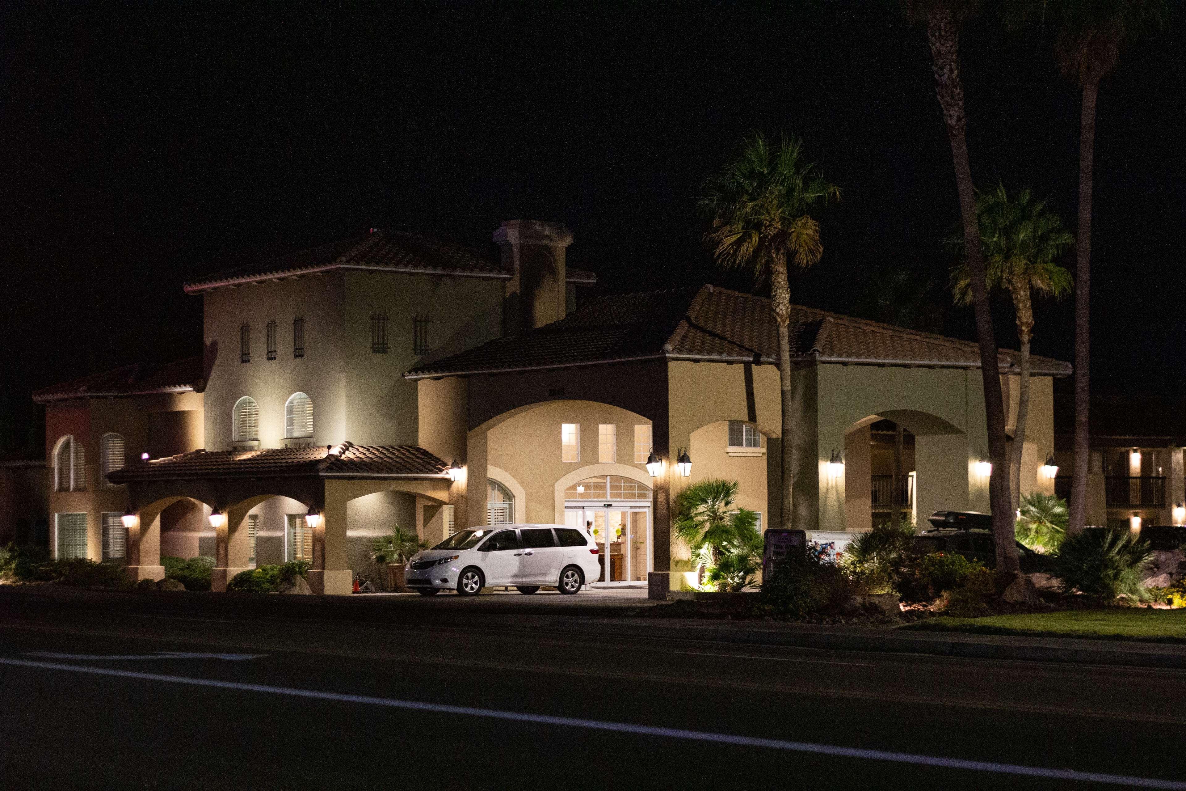 Best Western Plus A Wayfarer'S Inn & Suites Кингман Экстерьер фото