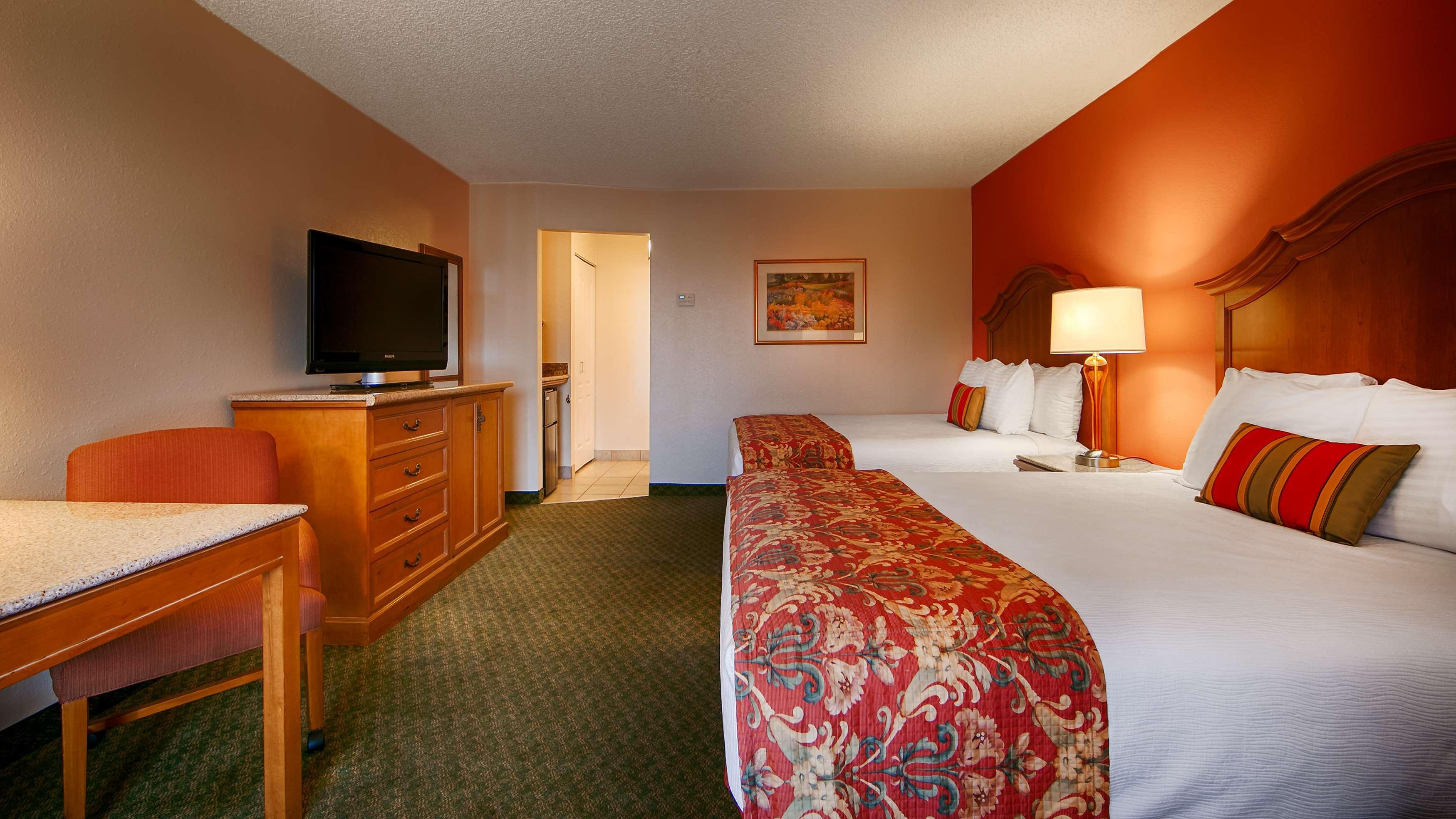 Best Western Plus A Wayfarer'S Inn & Suites Кингман Экстерьер фото
