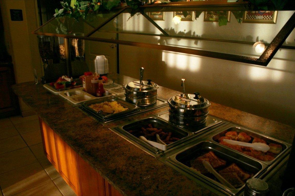 Best Western Plus A Wayfarer'S Inn & Suites Кингман Экстерьер фото